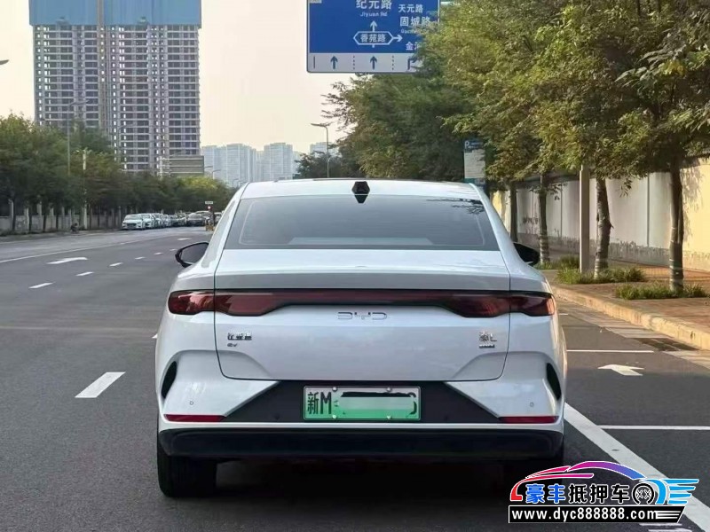 25年比亚迪秦轿车抵押车出售