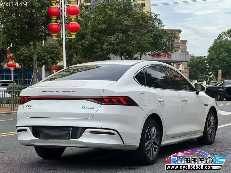 21年比亚迪秦轿车抵押车出售