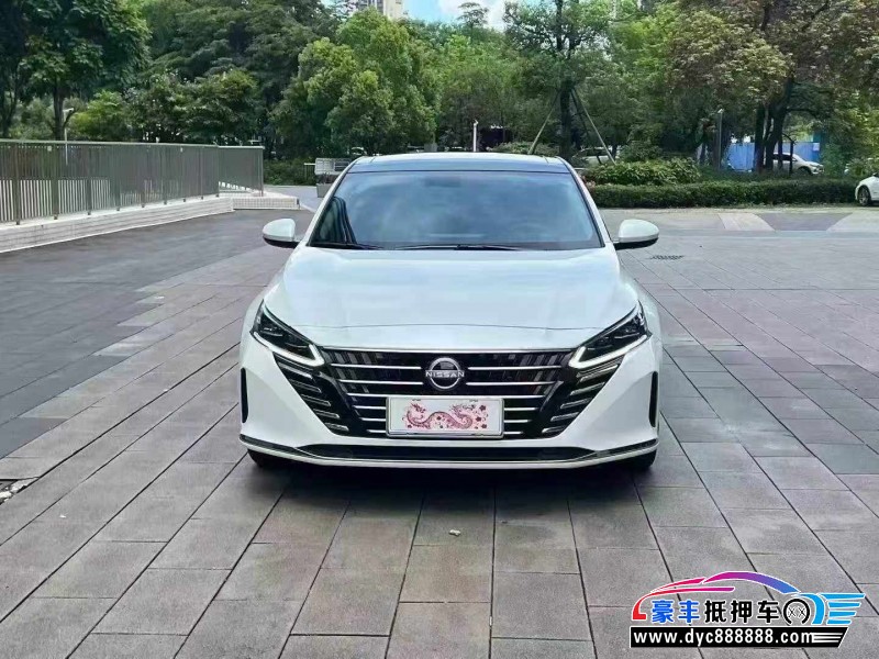 25年日产天籁轿车抵押车出售