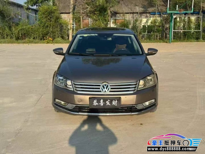 抵押车出售14年大众迈腾轿车