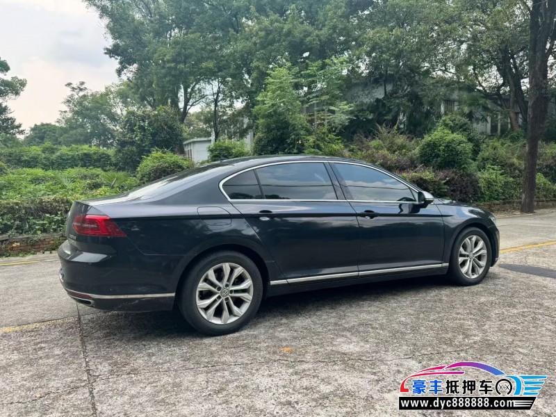 18年大众迈腾轿车抵押车出售
