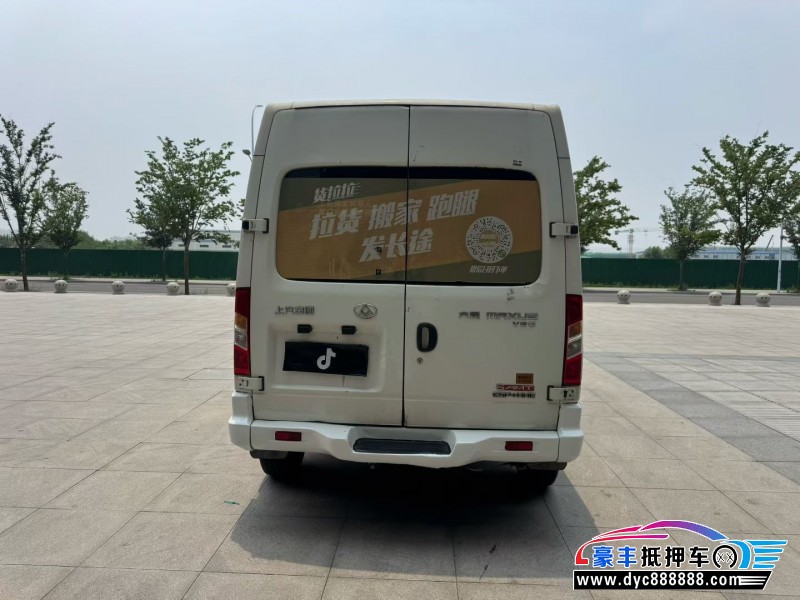 18年上汽大通V80轿车抵押车出售