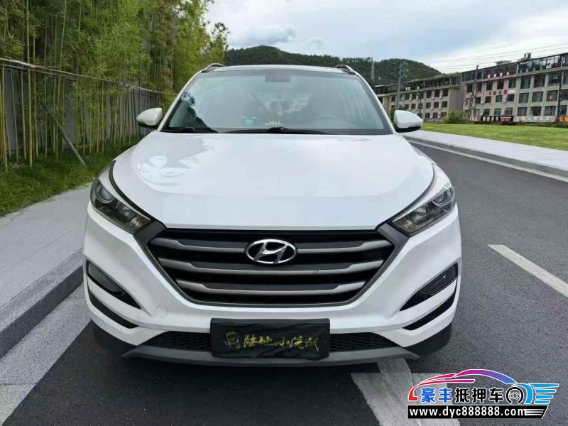抵押车出售18年现代途胜轿车