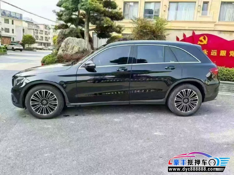 19年奔驰GLC轿车抵押车出售
