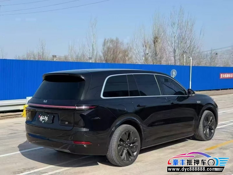 22年理想L9轿车抵押车出售