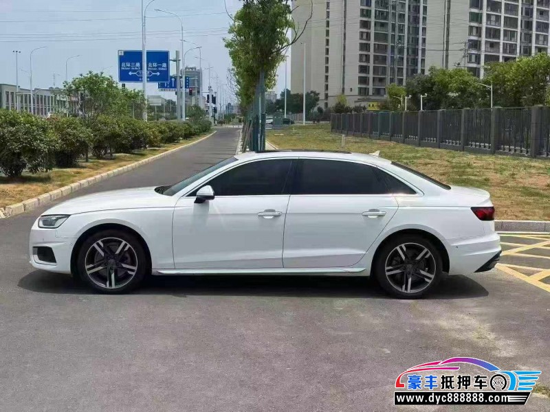 22年奥迪A4L轿车抵押车出售