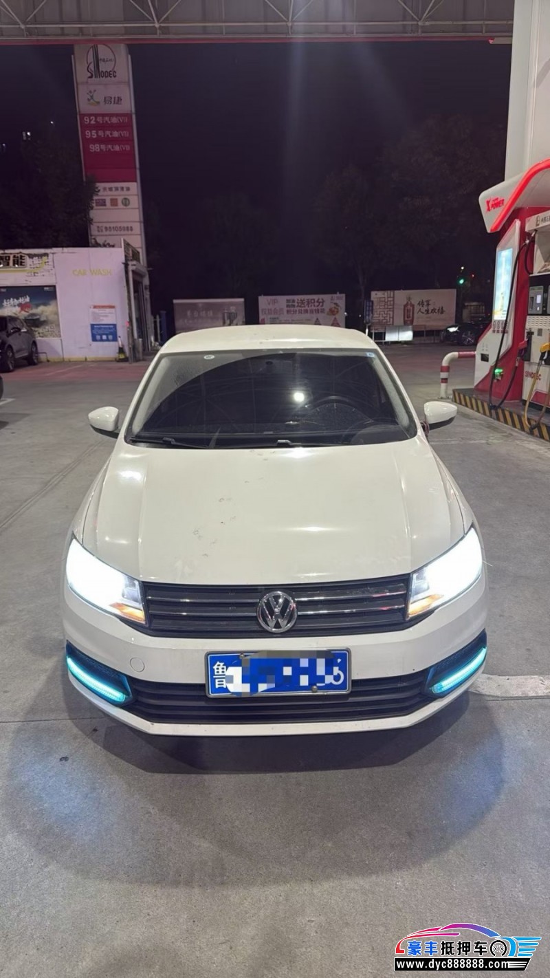 抵押车出售21年大众桑塔纳轿车