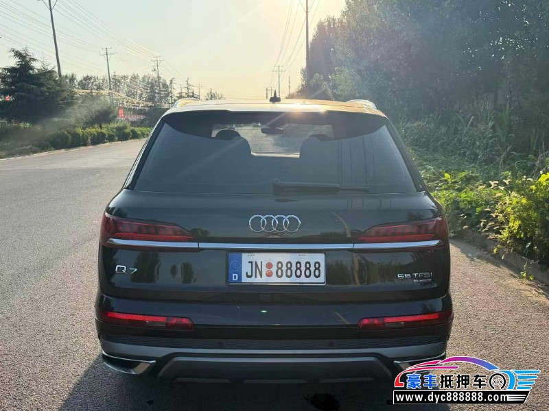 21年奥迪Q7轿车抵押车出售