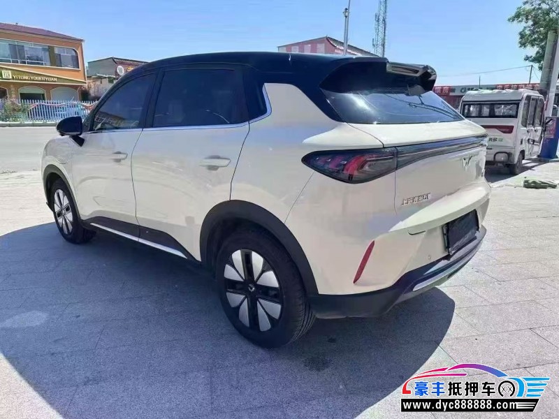 25年五菱缤果轿车抵押车出售