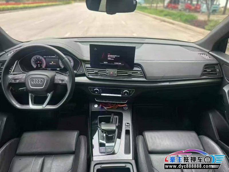 23年奥迪Q5轿车抵押车出售