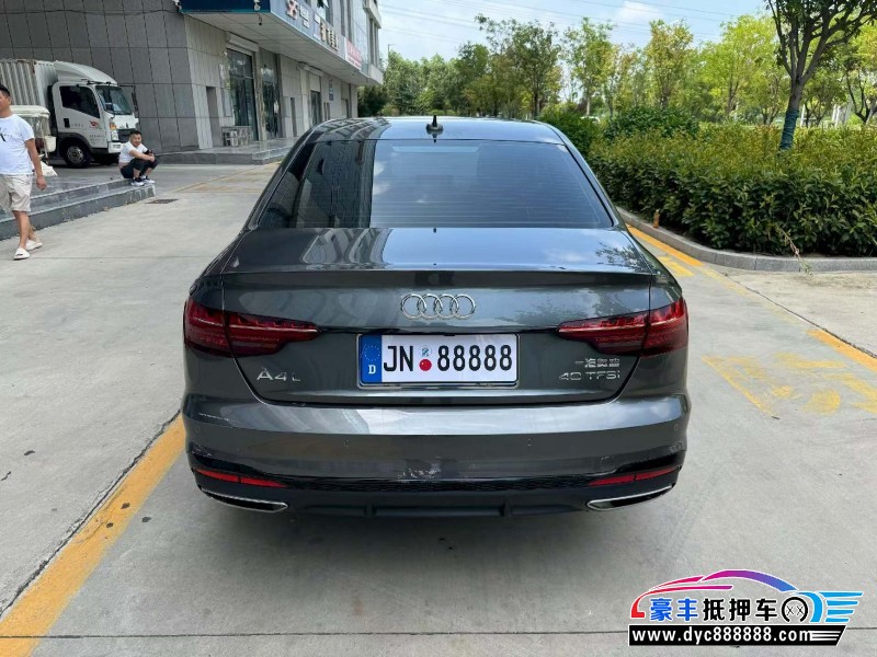 25年奥迪A4L轿车抵押车出售