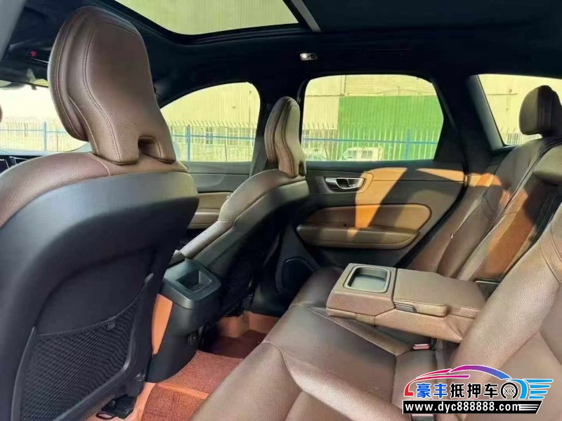 21年沃尔沃XC60轿车抵押车出售