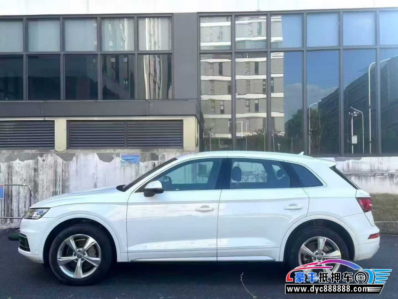18年奥迪Q5轿车抵押车出售