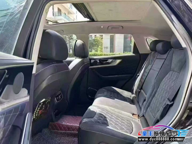 20年红旗HS5轿车抵押车出售