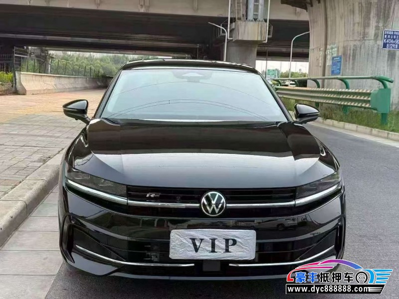 抵押车出售25年大众迈腾轿车