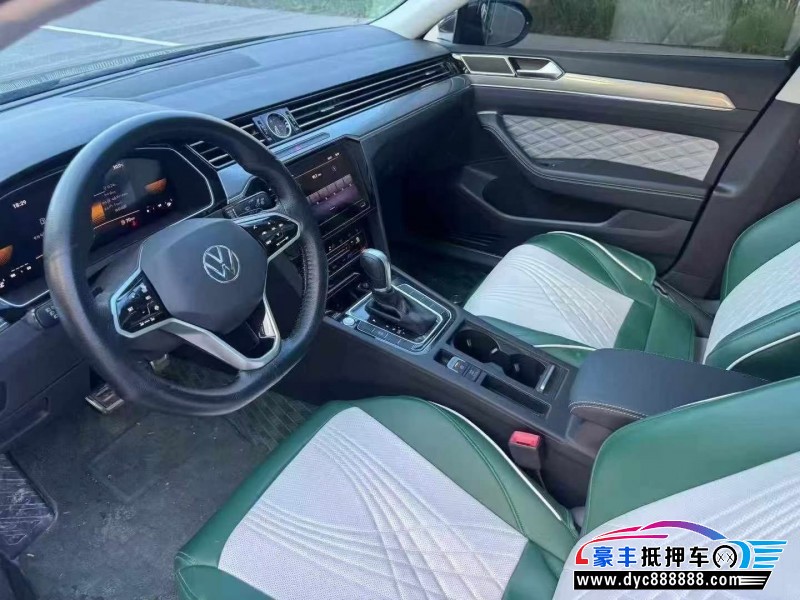 25年大众迈腾轿车抵押车出售