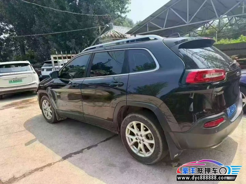 17年Jeep指南者轿车抵押车出售
