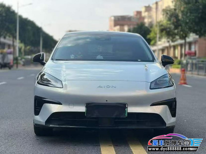 抵押车出售25年埃安RT轿车