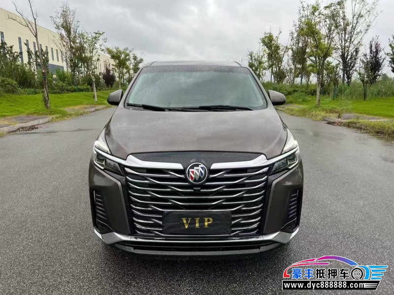 抵押车出售23年别克GL8轿车