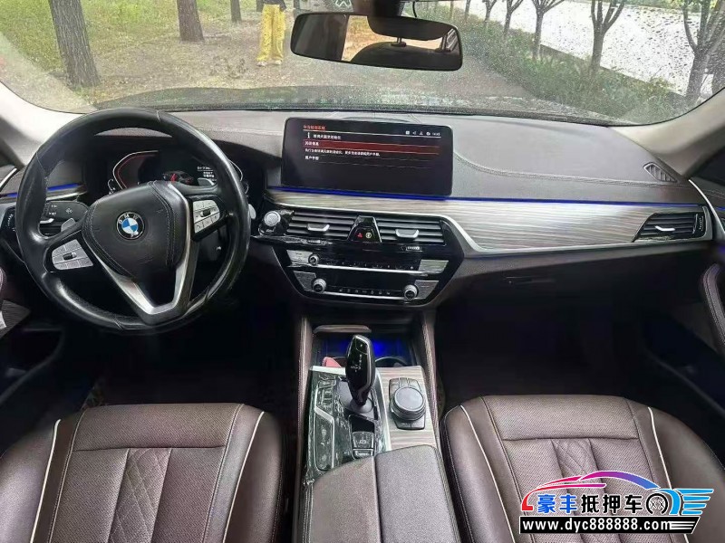 20年宝马5系轿车抵押车出售