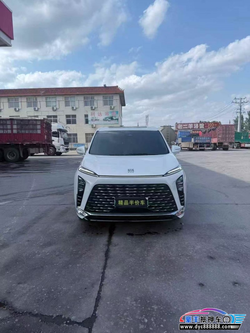 抵押车出售24年别克GL8轿车