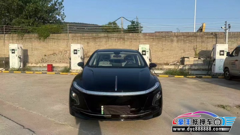 抵押车出售26年红旗EQM5轿车