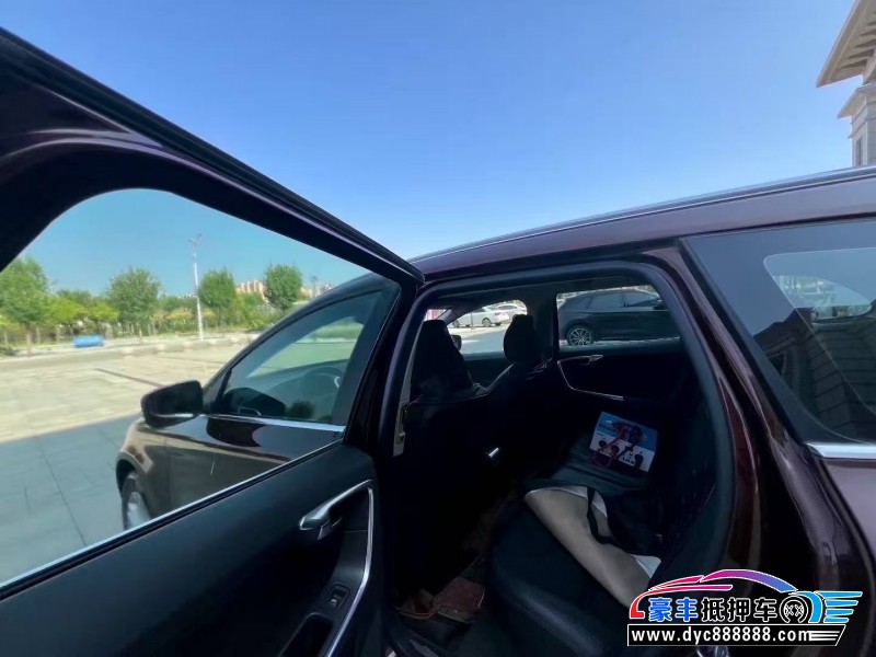 15年沃尔沃XC60轿车抵押车出售