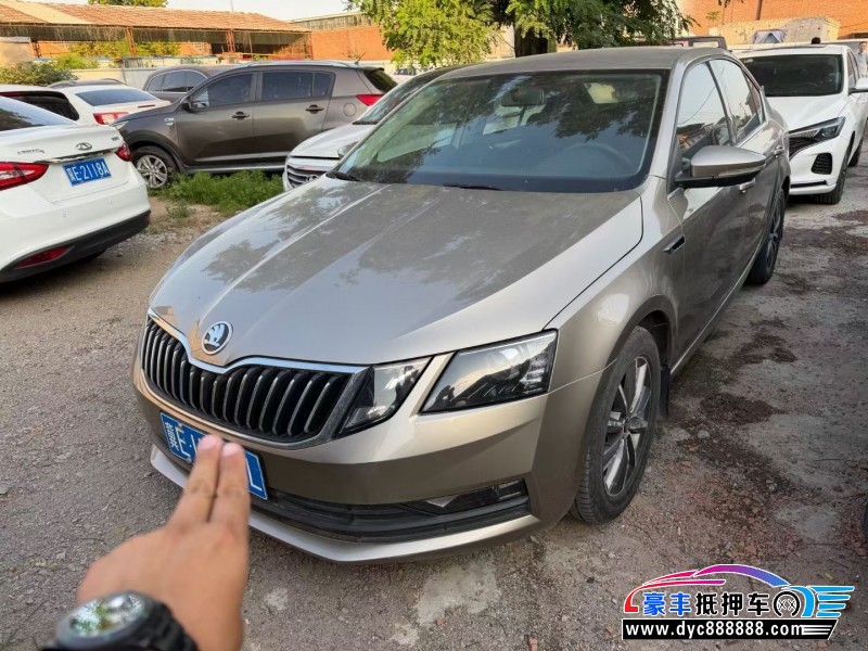 抵押车出售18年斯柯达明锐轿车