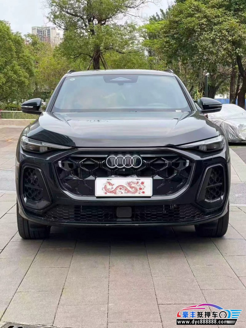 抵押车出售26年奥迪Q5轿车