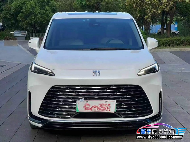 抵押车出售25年别克GL8轿车