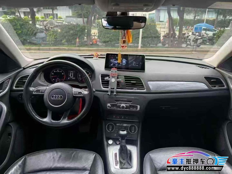 17年奥迪Q3轿车抵押车出售