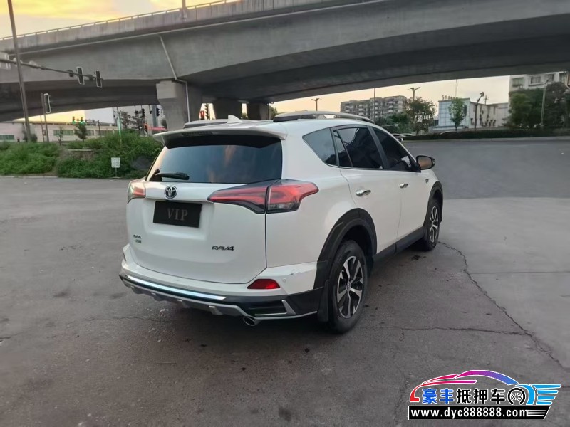 18年丰田RAV4轿车抵押车出售