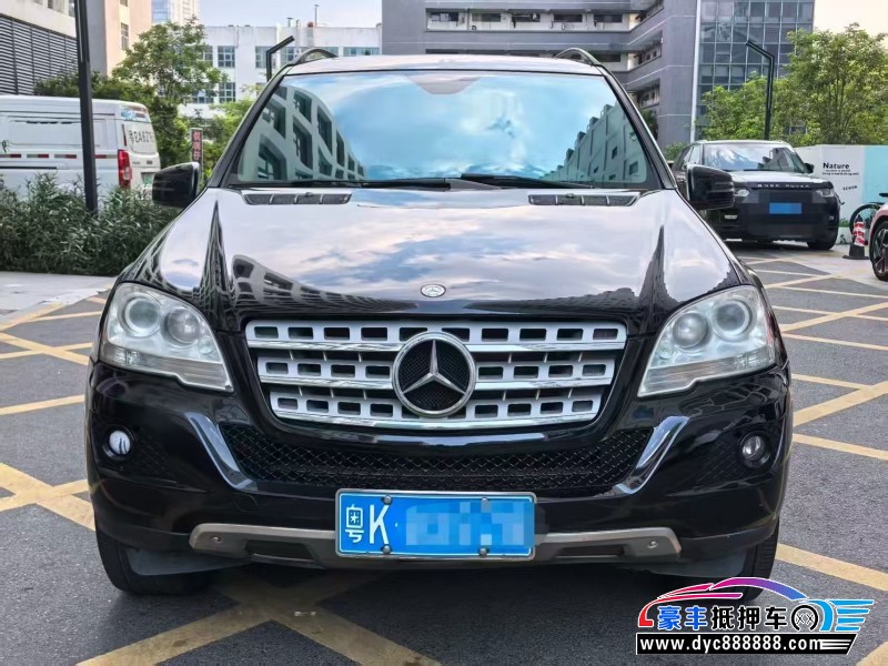 抵押车出售11年奔驰ML轿车
