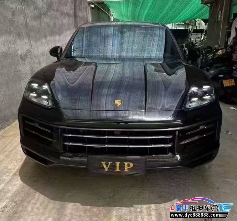 抵押车出售24年保时捷卡宴轿车