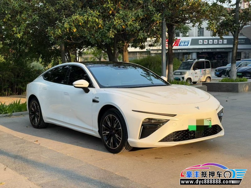 24年哪吒S轿车抵押车出售