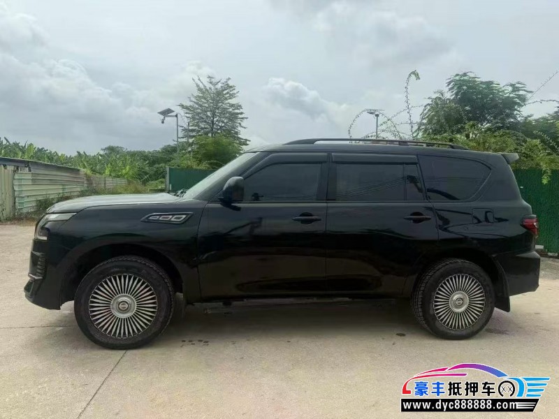 17年日产途乐轿车抵押车出售