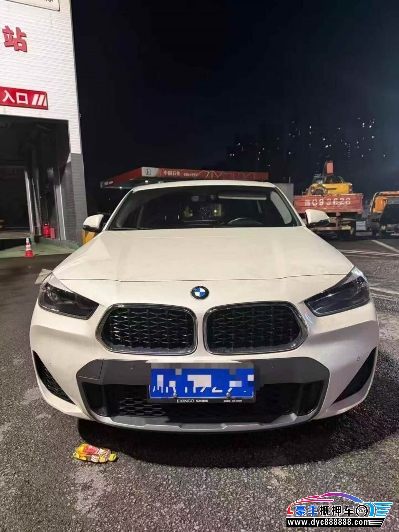 抵押车出售23年宝马X2轿车
