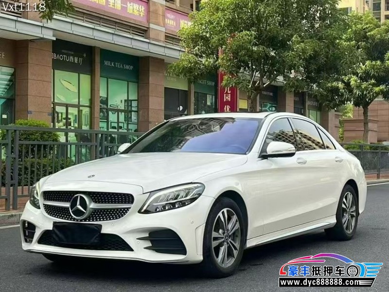 19年奔驰C轿车抵押车出售