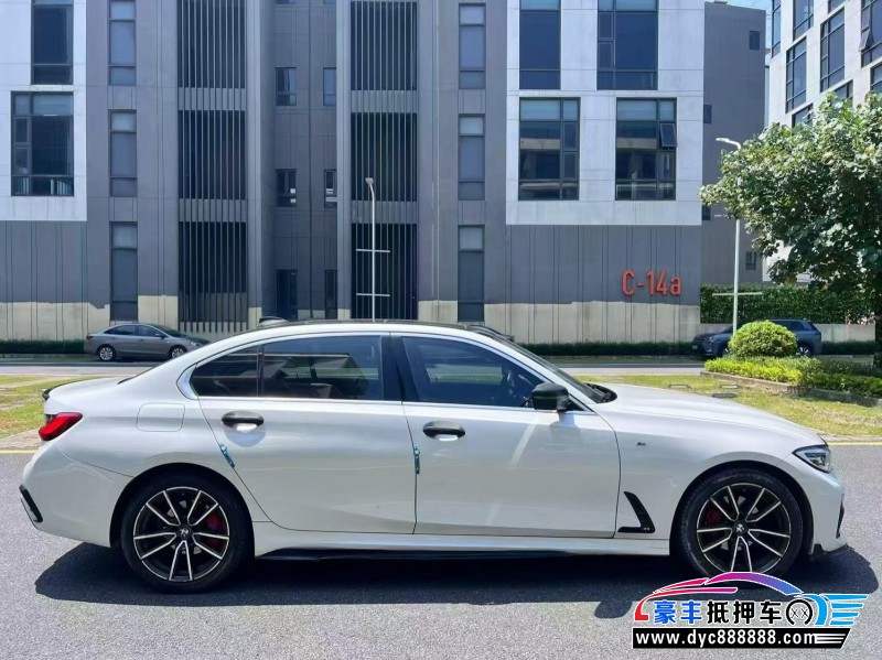 20年宝马3系轿车抵押车出售