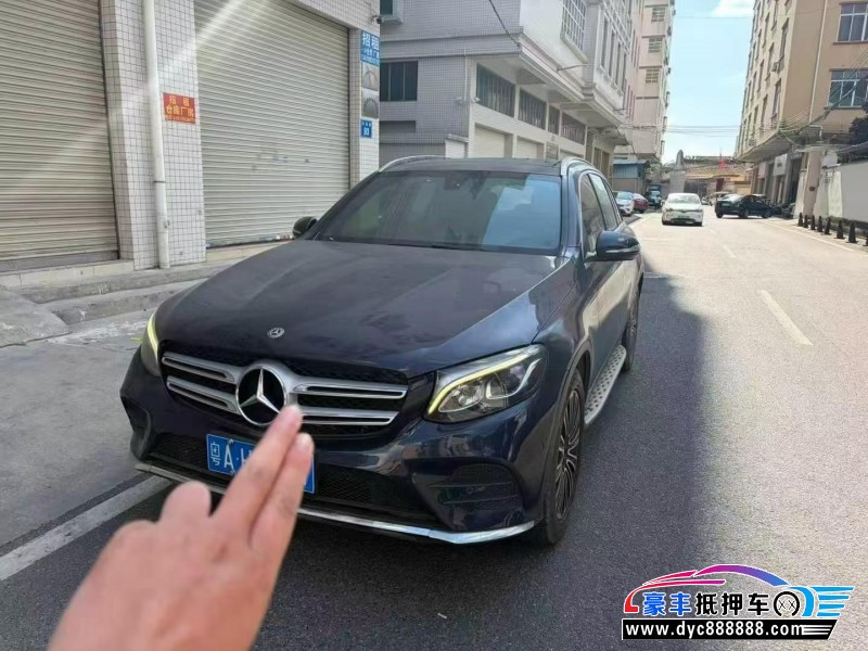18年奔驰GLC轿车抵押车出售