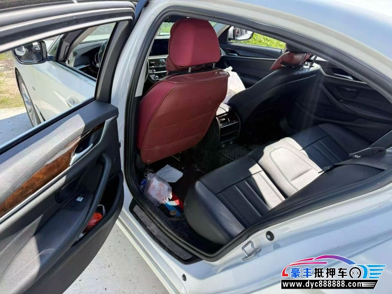 18年宝马5系轿车抵押车出售