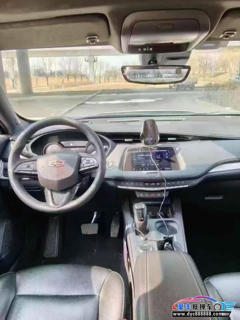20年凯迪拉克XT4轿车抵押车出售