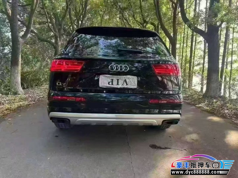 19年奥迪Q7轿车抵押车出售