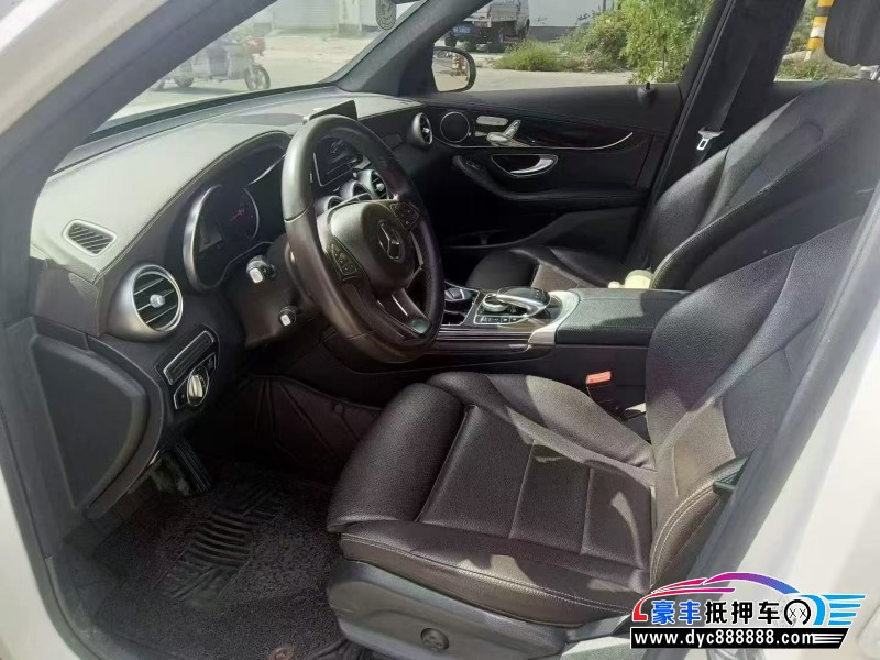 19年奔驰GLC轿车抵押车出售