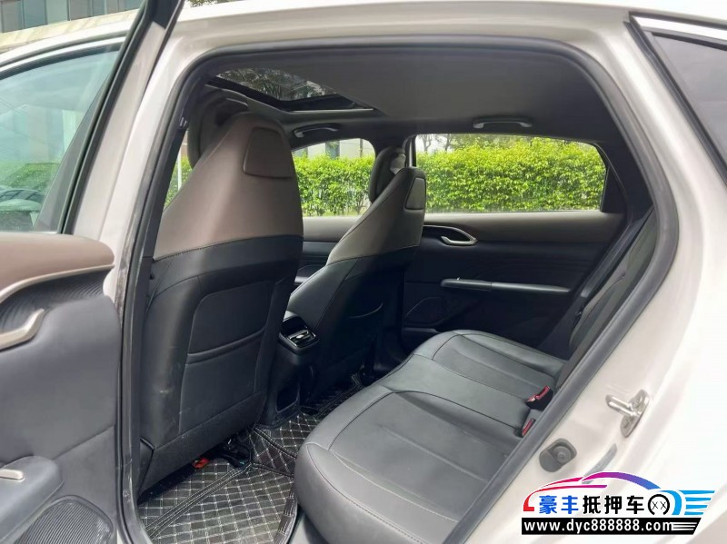 26年长安逸动轿车抵押车出售