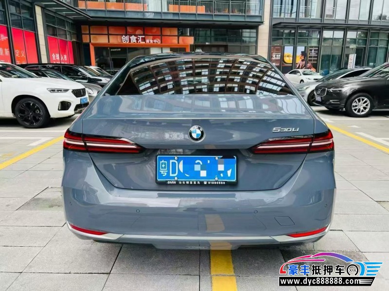 25年宝马5系轿车抵押车出售