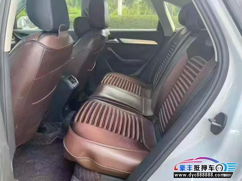14年奥迪Q3轿车抵押车出售