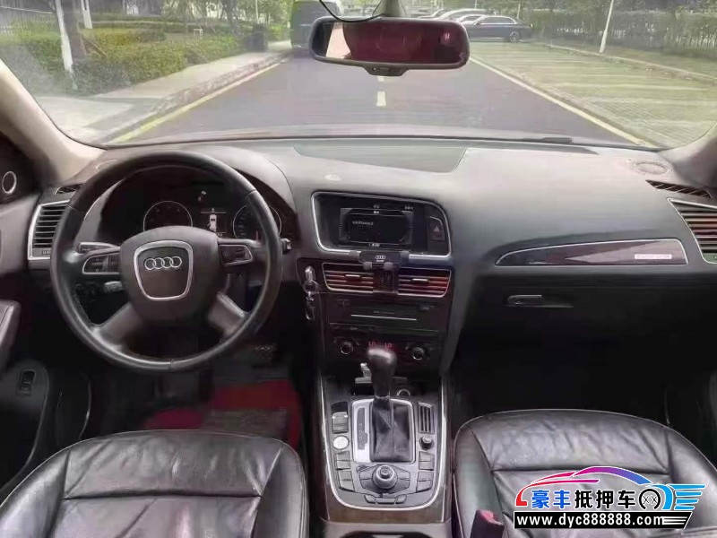 12年奥迪Q5轿车抵押车出售