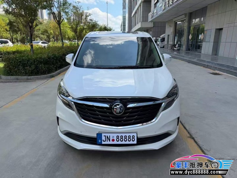 抵押车出售21年别克GL8轿车