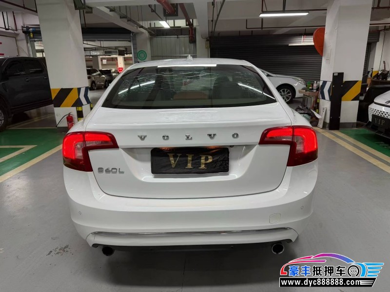 15年沃尔沃S60轿车抵押车出售